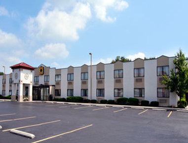 Super 8 By Wyndham Hotel